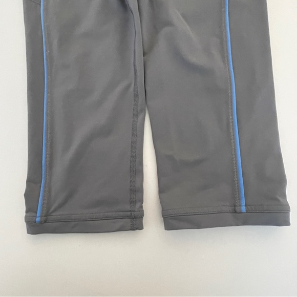 Ivivva Grey Crop Tight in Size 12 - Picture 4 of 5